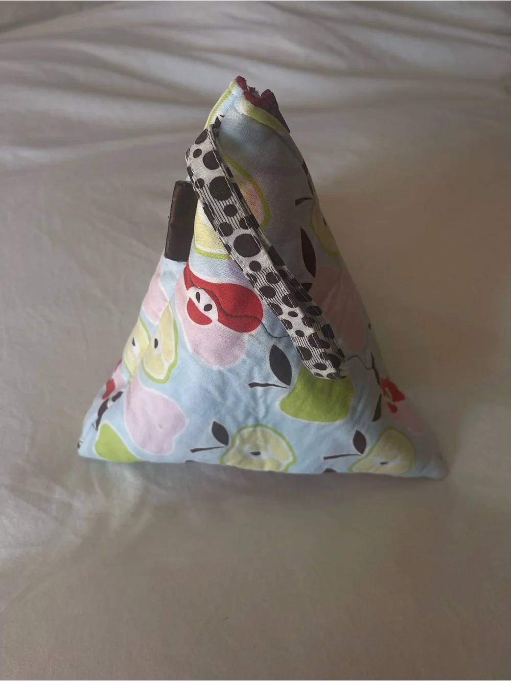 Cotton Apple Print Triangle Pouch - Pink & Green